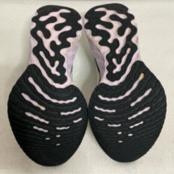 Nike React Infinity Run Flyknit Running Sneakers - Picture 12 of 12